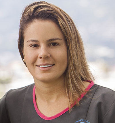 Dr. Juliana Castro Lapeira